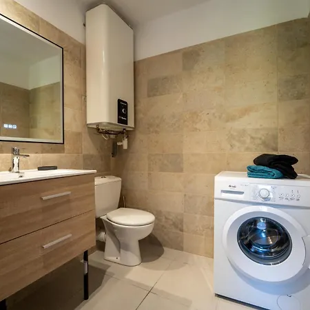 Apartament Avec Parking Gratuit *